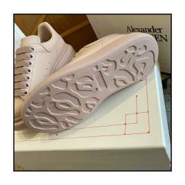 Picture of Alexander McQueen Shoes _SKU21815051SZ35-4415